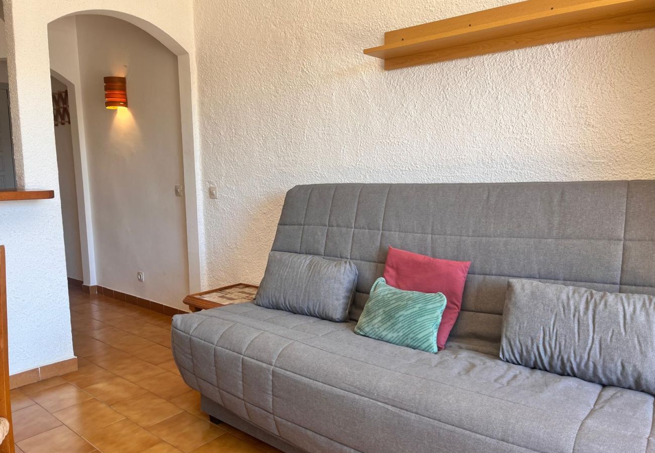 Estudio en Empuriabrava - 0168-POBLAT TIPIC Estudio cerca de la playa