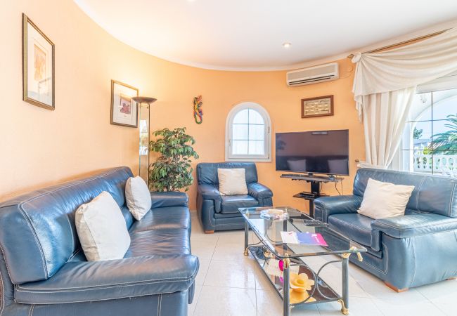 Villa en Empuriabrava - 0037-CAP RAS Casa al canal con piscina y amarre Villa en Empuriabrava - 0037-CAP RAS Casa al canal con piscina y amarre