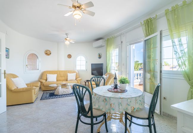 Villa en Empuriabrava - 0037-CAP RAS Casa al canal con piscina y amarre Villa en Empuriabrava - 0037-CAP RAS Casa al canal con piscina y amarre