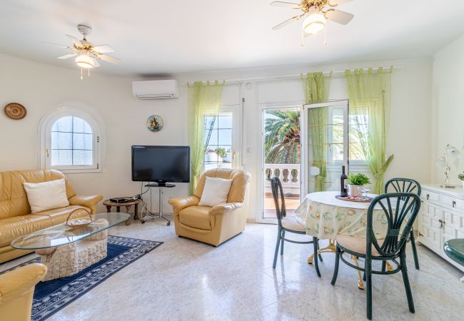 Villa en Empuriabrava - 0037-CAP RAS Casa al canal con piscina y amarre Villa en Empuriabrava - 0037-CAP RAS Casa al canal con piscina y amarre