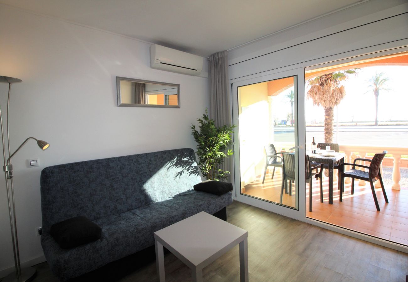 Apartamento en Empuriabrava - 0017-BAHIA Apartamento enfrente de la playa con wifi