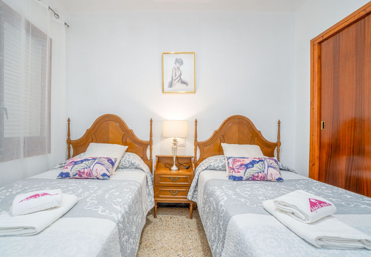 Apartamento en Rosas / Roses - 2025-POETA MARQUINA Apartamento con 3 dormitorios