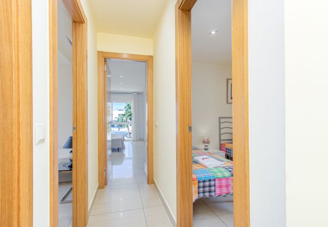 Villa en Empuriabrava - 0031-TER Casa al canal con piscina, amarre y estudio Villa en Empuriabrava - 0031-TER Casa al canal con piscina, amarre y estudio