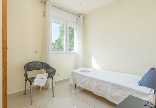 Villa en Empuriabrava - 0031-TER Casa al canal con piscina, amarre y estudio Villa en Empuriabrava - 0031-TER Casa al canal con piscina, amarre y estudio