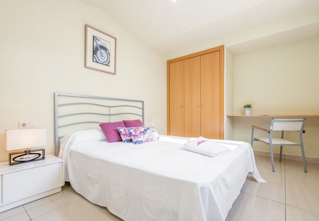 Villa en Empuriabrava - 0031-TER Casa al canal con piscina, amarre y estudio Villa en Empuriabrava - 0031-TER Casa al canal con piscina, amarre y estudio