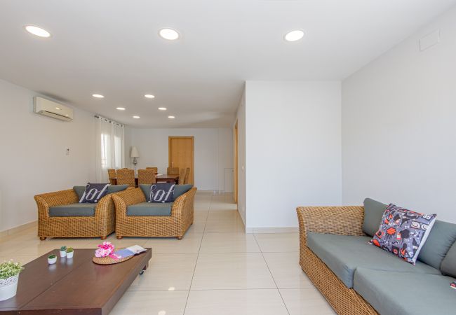 Villa en Empuriabrava - 0031-TER Casa al canal con piscina, amarre y estudio Villa en Empuriabrava - 0031-TER Casa al canal con piscina, amarre y estudio