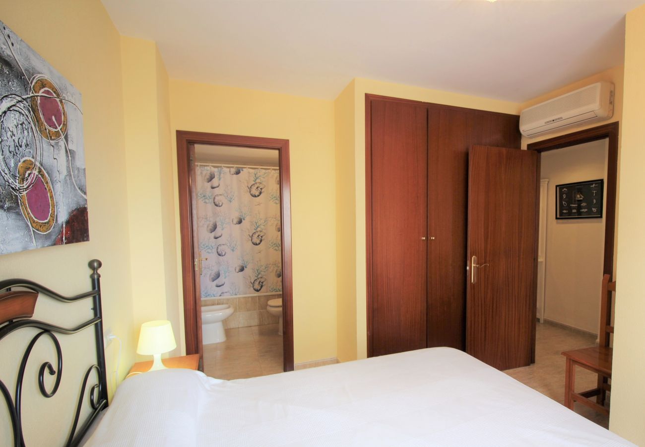 Apartamento en Empuriabrava - 0093-MIRABLAU Apartamento con vista al mar
