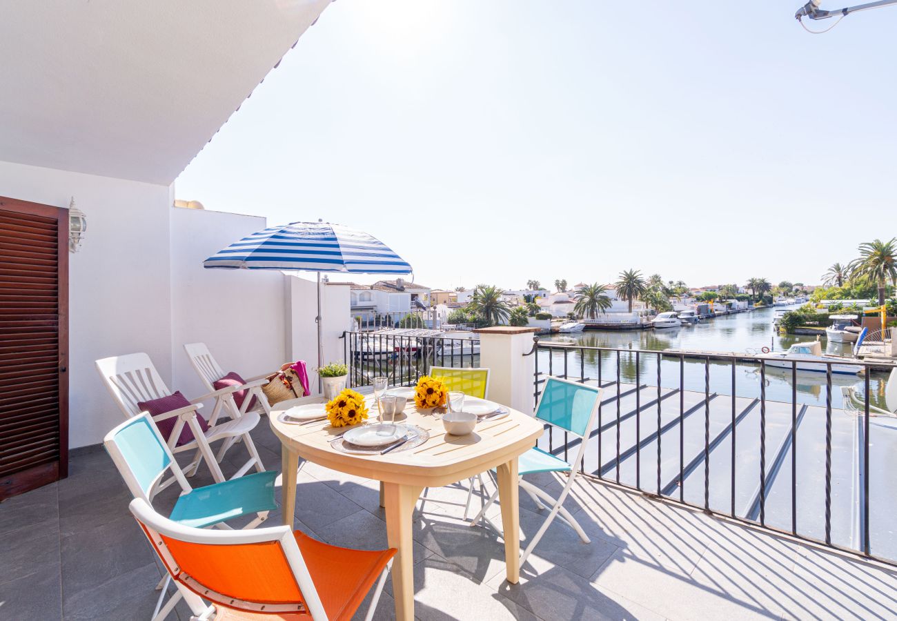Apartamento en Empuriabrava - 0169-PORT SEGRE Apartamento con vista al canal
