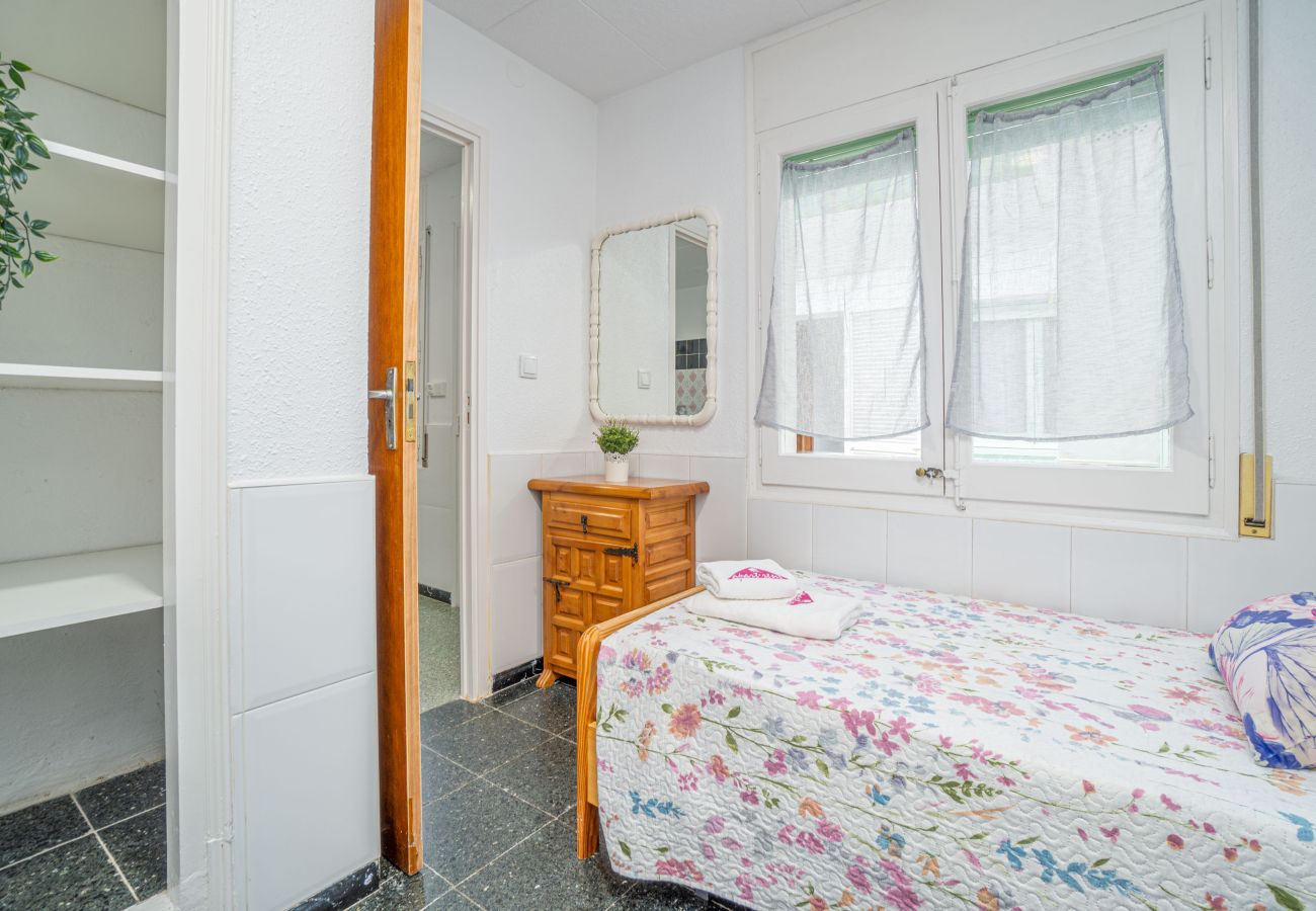 Apartamento en Rosas / Roses - 2026-POETA MARQUINA Apartamento con 4 dormitorios
