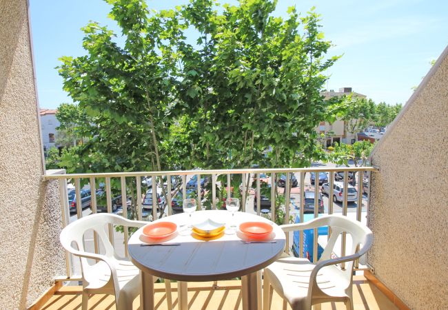 Estudio en Empuriabrava - 0167-POBLAT TIPIC Estudio cerca de la playa Estudio en Empuriabrava - 0167-POBLAT TIPIC Estudio cerca de la playa