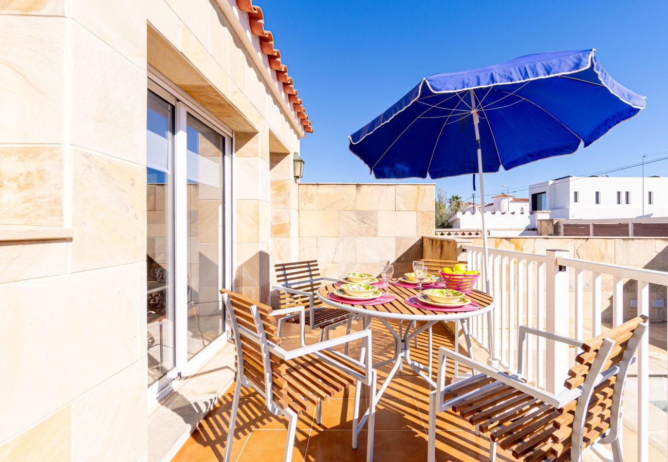 Villa en Empuriabrava - 0034-NOGUERA Casa con piscina pequeña