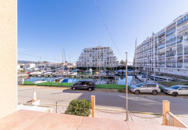 Apartamento en Empuriabrava - 0163-PORT SALINS Apartamento con vista al canal Apartamento en Empuriabrava - 0163-PORT SALINS Apartamento con vista al canal