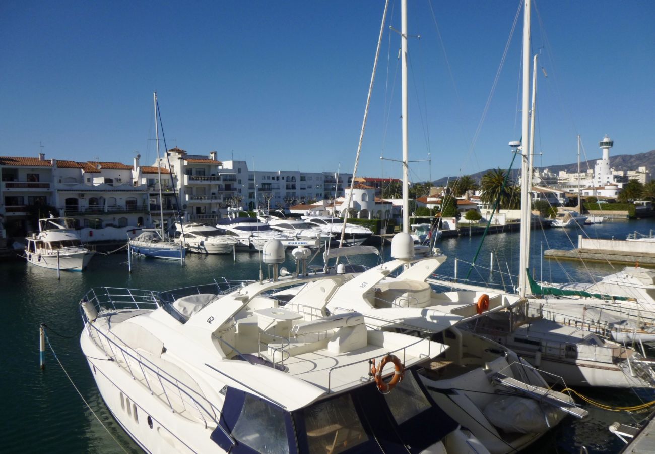 Apartamento en Empuriabrava - 0163-PORT SALINS Apartamento con vista al canal