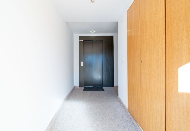 Apartamento en Empuriabrava - 0155-PORT SALINS Apartamento con vista al canal Apartamento en Empuriabrava - 0155-PORT SALINS Apartamento con vista al canal