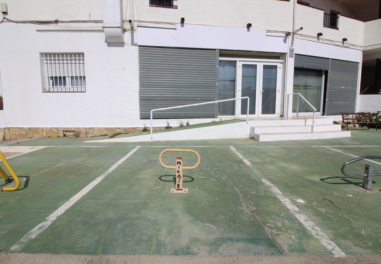 Apartamento en Empuriabrava - 0183-SANT MAURICI Apartamento con vistas al canal y parking