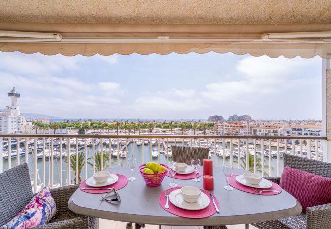 Apartamento en Empuriabrava - 0160-PORT GREC Apartamento con WIFI, Smart TV, vista al canal y al mar Apartamento en Empuriabrava - 0160-PORT GREC Apartamento con WIFI, Smart TV, vista al canal y al mar