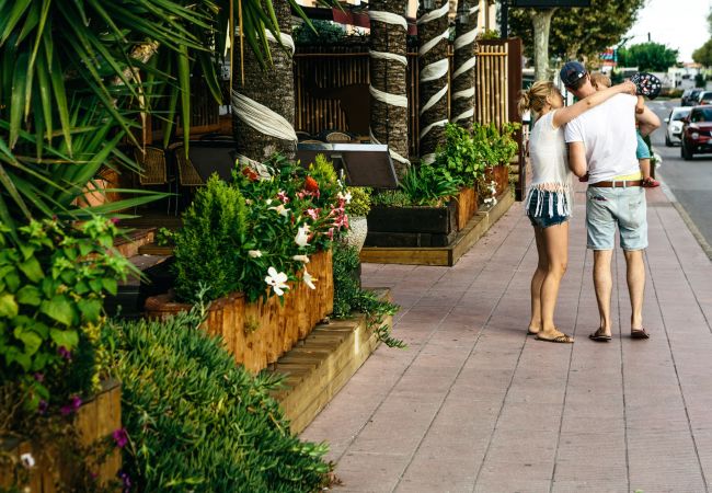 Apartamento en Empuriabrava - 0188-SANT MORI Apartamento con WIFI y gran terraza  Apartamento en Empuriabrava - 0188-SANT MORI Apartamento con WIFI y gran terraza