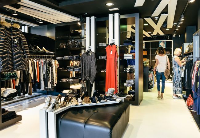 Apartamento en Empuriabrava - 0188-SANT MORI Apartamento con WIFI y gran terraza  Apartamento en Empuriabrava - 0188-SANT MORI Apartamento con WIFI y gran terraza