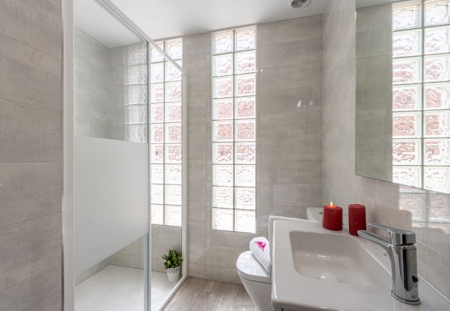 Apartamento en Empuriabrava - 0188-SANT MORI Apartamento con WIFI y gran terraza  Apartamento en Empuriabrava - 0188-SANT MORI Apartamento con WIFI y gran terraza