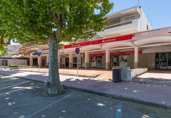 Apartamento en Empuriabrava - 0188-SANT MORI Apartamento con WIFI y gran terraza  Apartamento en Empuriabrava - 0188-SANT MORI Apartamento con WIFI y gran terraza