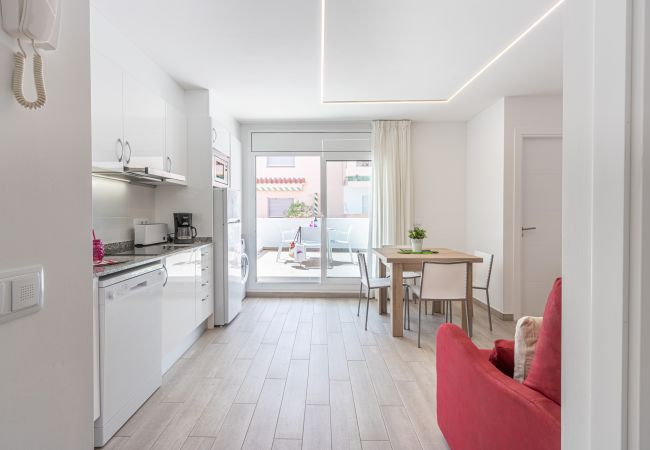 Apartamento en Empuriabrava - 0188-SANT MORI Apartamento con WIFI y gran terraza  Apartamento en Empuriabrava - 0188-SANT MORI Apartamento con WIFI y gran terraza