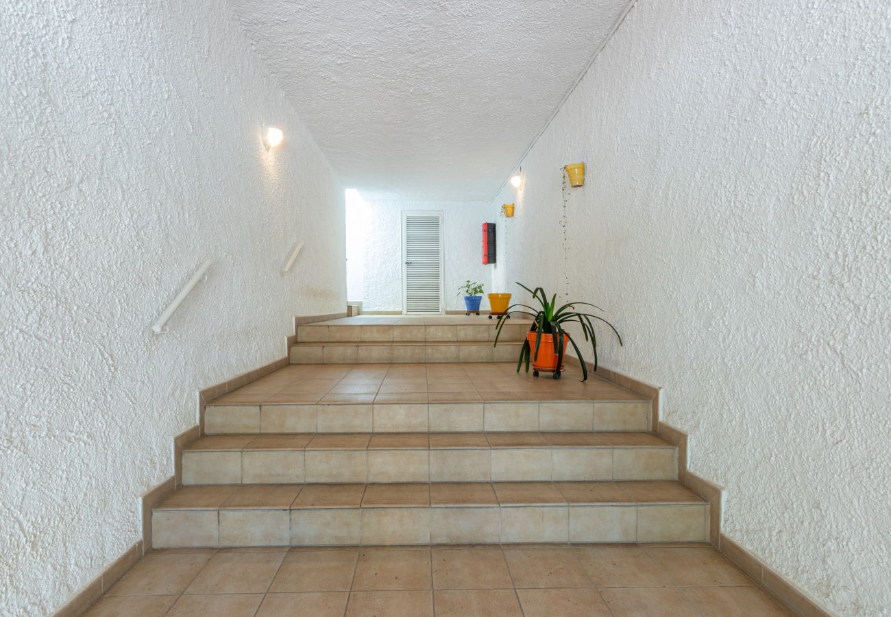 Apartamento en Empuriabrava - 0188-SANT MORI Apartamento con WIFI y gran terraza 