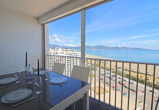 Estudio en Empuriabrava - 0115-MANHATTAN Estudio con vistas al mar Estudio en Empuriabrava - 0115-MANHATTAN Estudio con vistas al mar