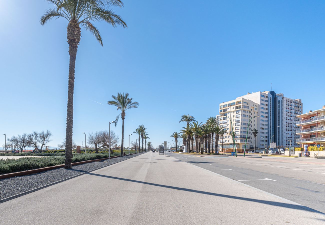 Apartamento en Empuriabrava - 0085-MIRABLAU Apartamento con vista al mar