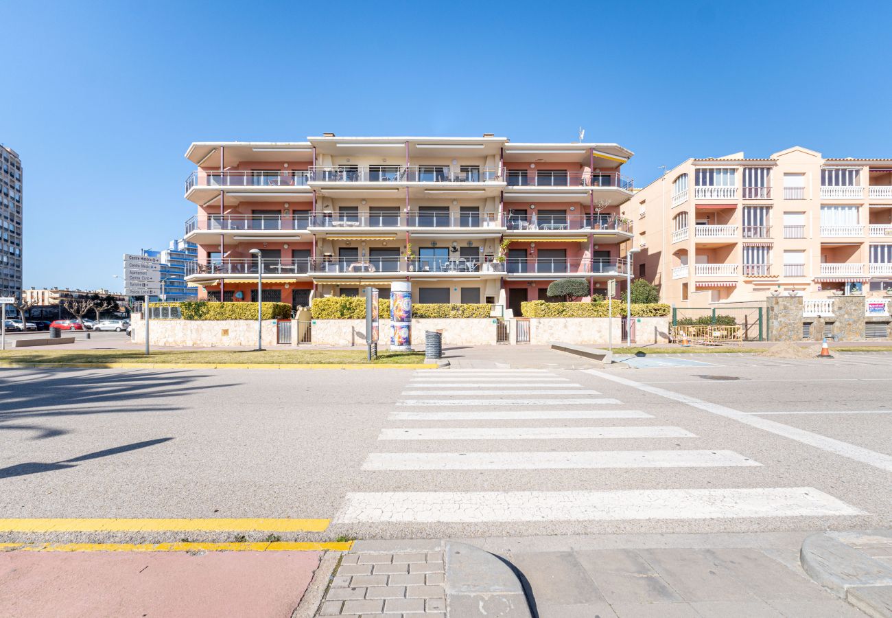 Apartamento en Empuriabrava - 0085-MIRABLAU Apartamento con vista al mar