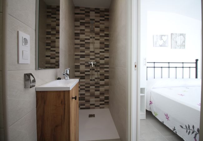 Villa en Empuriabrava - 0100-LLOBREGAT Casa al canal con piscina, amarre y estudio Villa en Empuriabrava - 0100-LLOBREGAT Casa al canal con piscina, amarre y estudio