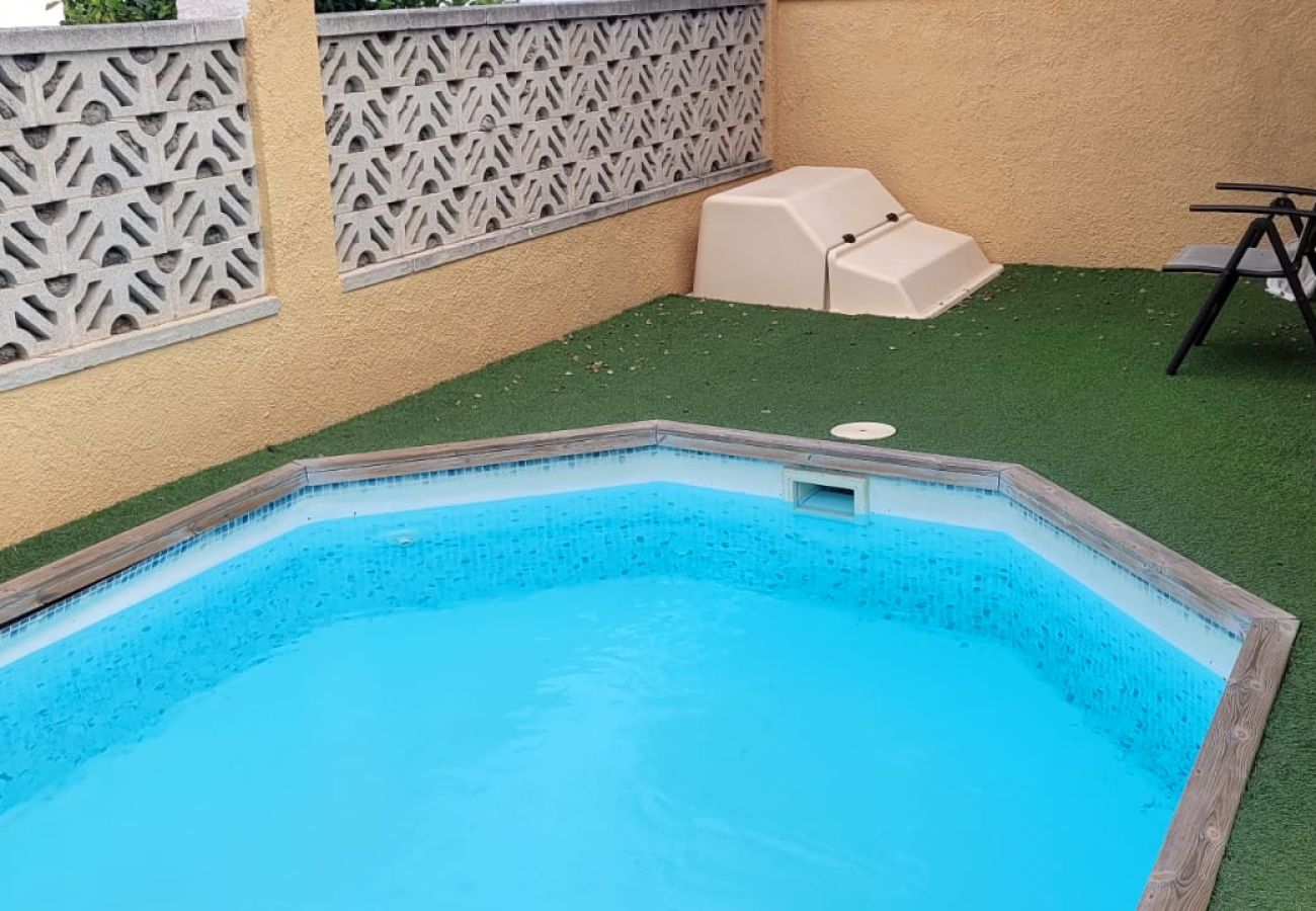 Villa en Empuriabrava - 0130-MONTGRI Casa con piscina privada 