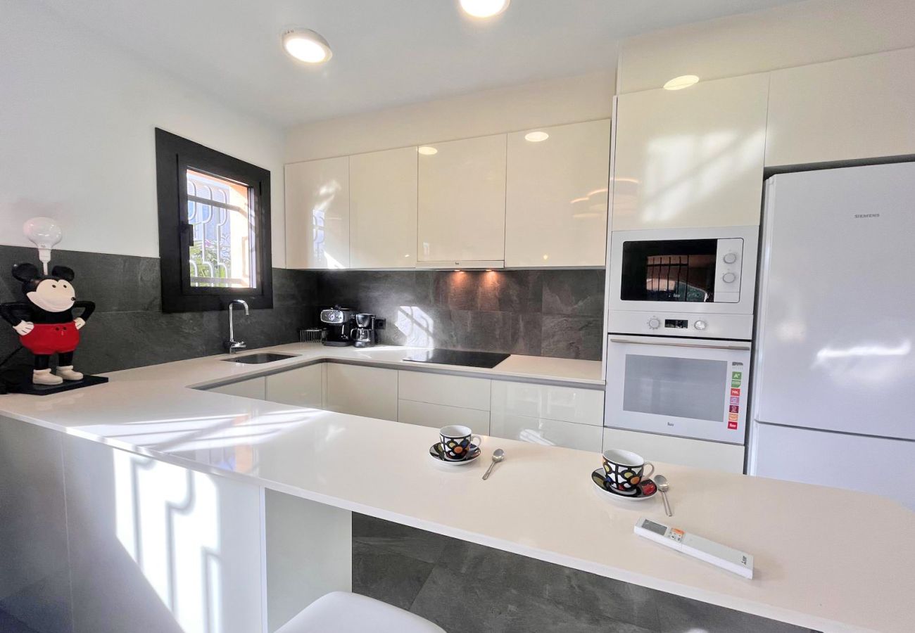 Villa en Empuriabrava - 0130-MONTGRI Casa con piscina privada 