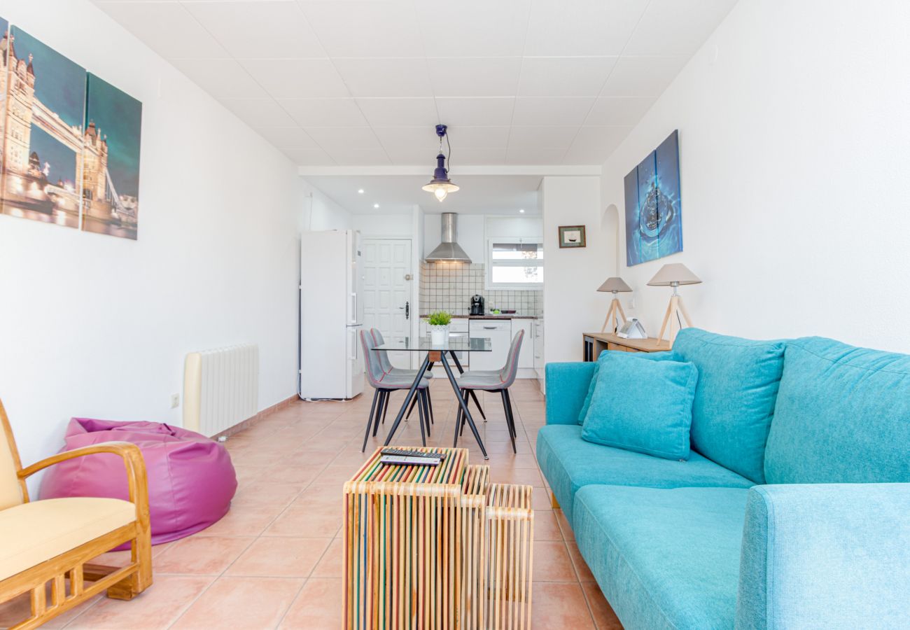 Apartamento en Empuriabrava - 0147-PORT SOTAVENT Apartamento con vista al canal y piscina