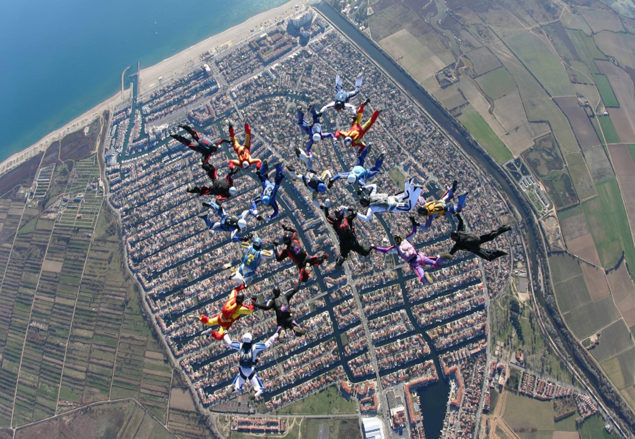 Apartamento en Empuriabrava - 0088-MIRABLAU  Apartamento con vistas laterales a la playa