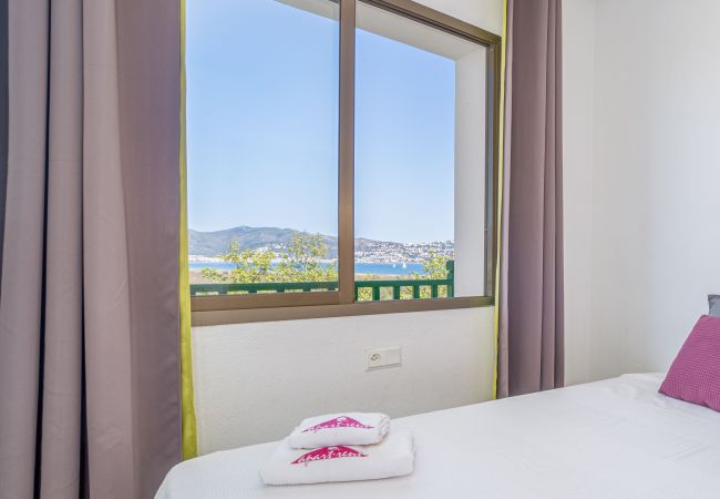 Apartament en Empuriabrava - 0148-PORT DUCAL Apartament amb terrassa, vista al mar i wifi Apartament en Empuriabrava - 0148-PORT DUCAL Apartament amb terrassa, vista al mar i wifi