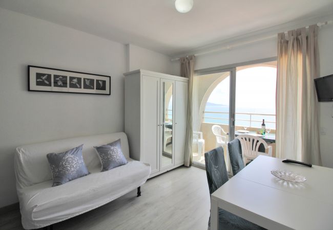 Estudi en Empuriabrava - 0110-MIAMI Estudi amb vistes al mar Estudi en Empuriabrava - 0110-MIAMI Estudi amb vistes al mar