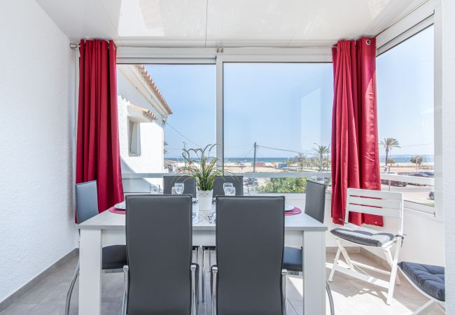 Apartament en Empuriabrava - 0014-BAHIA Apartament davant de la platja  amb wifi