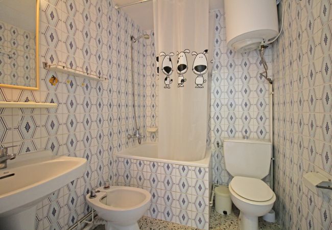 Estudi en Empuriabrava - 0181-SYLVIA Estudi amb vistes al mar Estudi en Empuriabrava - 0181-SYLVIA Estudi amb vistes al mar