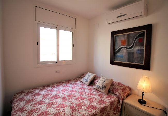 Vil.la en Empuriabrava - 0034-NOGUERA Casa amb piscina petita Vil.la en Empuriabrava - 0034-NOGUERA Casa amb piscina petita