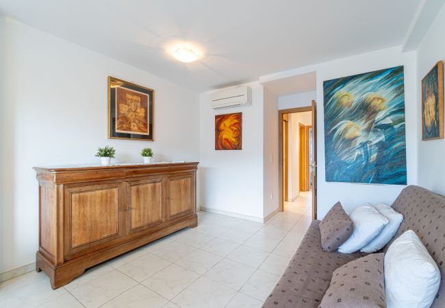 Apartament en Empuriabrava - 0155-PORT SALINS Apartament amb vistes al canal Apartament en Empuriabrava - 0155-PORT SALINS Apartament amb vistes al canal