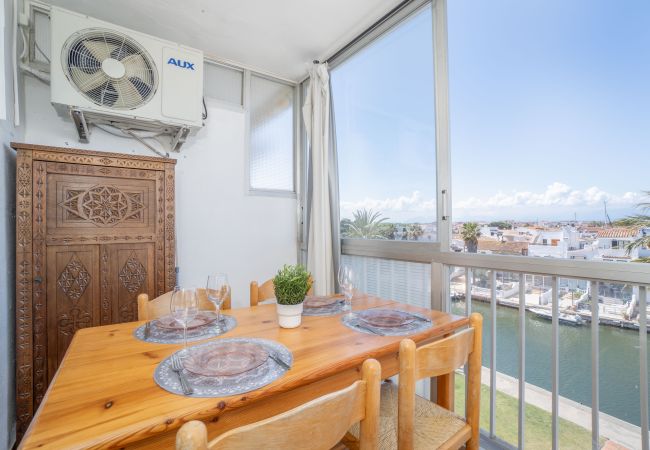 Apartament en Empuriabrava - 0154-PATTAYA Apartament amb vistes al canal Apartament en Empuriabrava - 0154-PATTAYA Apartament amb vistes al canal