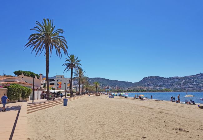 Apartament en Rosas / Roses - 8010-MIL.LENI Apartament amb piscina comunitària i pàrquing Apartament en Rosas / Roses - 8010-MIL.LENI Apartament amb piscina comunitària i pàrquing