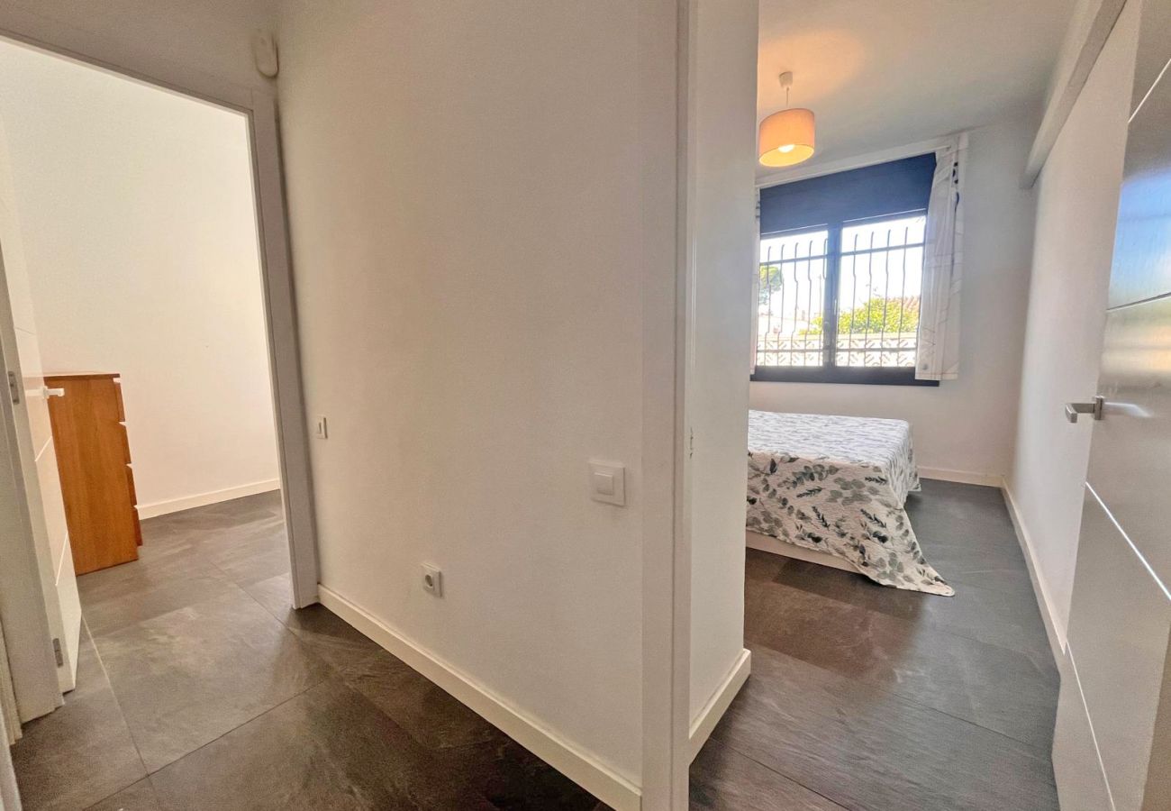 Vil.la en Empuriabrava - 0130-MONTGRI Casa amb piscina privada