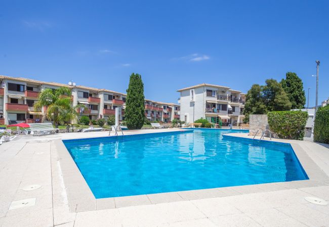 Apartament en Empuriabrava - 0147-PORT SOTAVENT Apartament amb vistes al canal i piscina