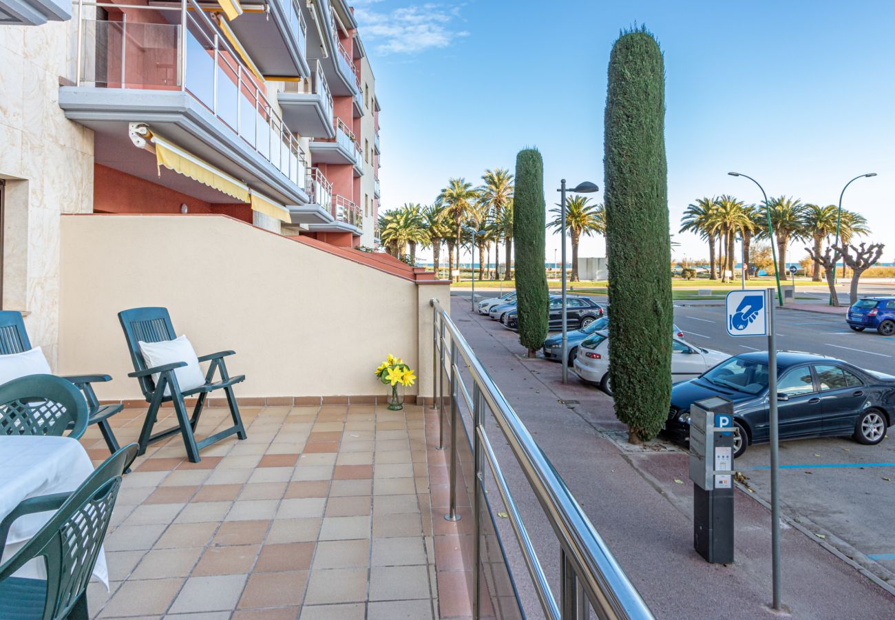 Apartament en Empuriabrava - 0088-MIRABLAU Apartament amb vistes laterals a la platja