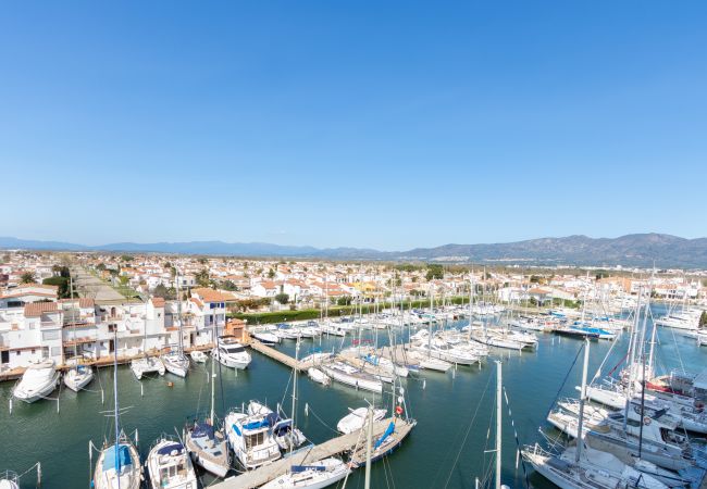 Ferienwohnung in Empuriabrava - 0161-PORT GREC Appartement mit WLAN, Kanal und Meerblick Ferienwohnung in Empuriabrava - 0161-PORT GREC Appartement mit WLAN, Kanal und Meerblick