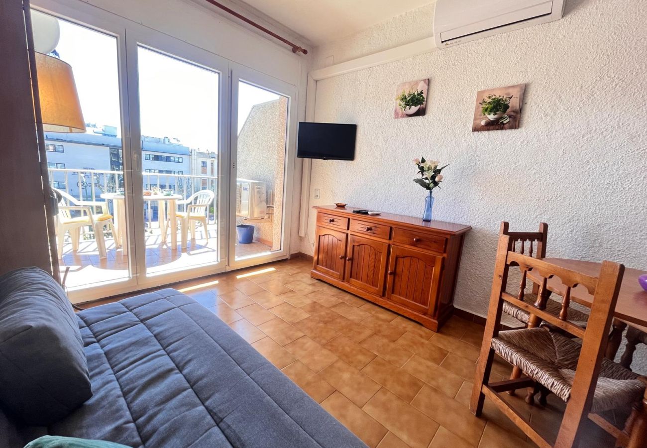 Studio in Empuriabrava - 0168-POBLAT TIPIC Studio im Strandnähe