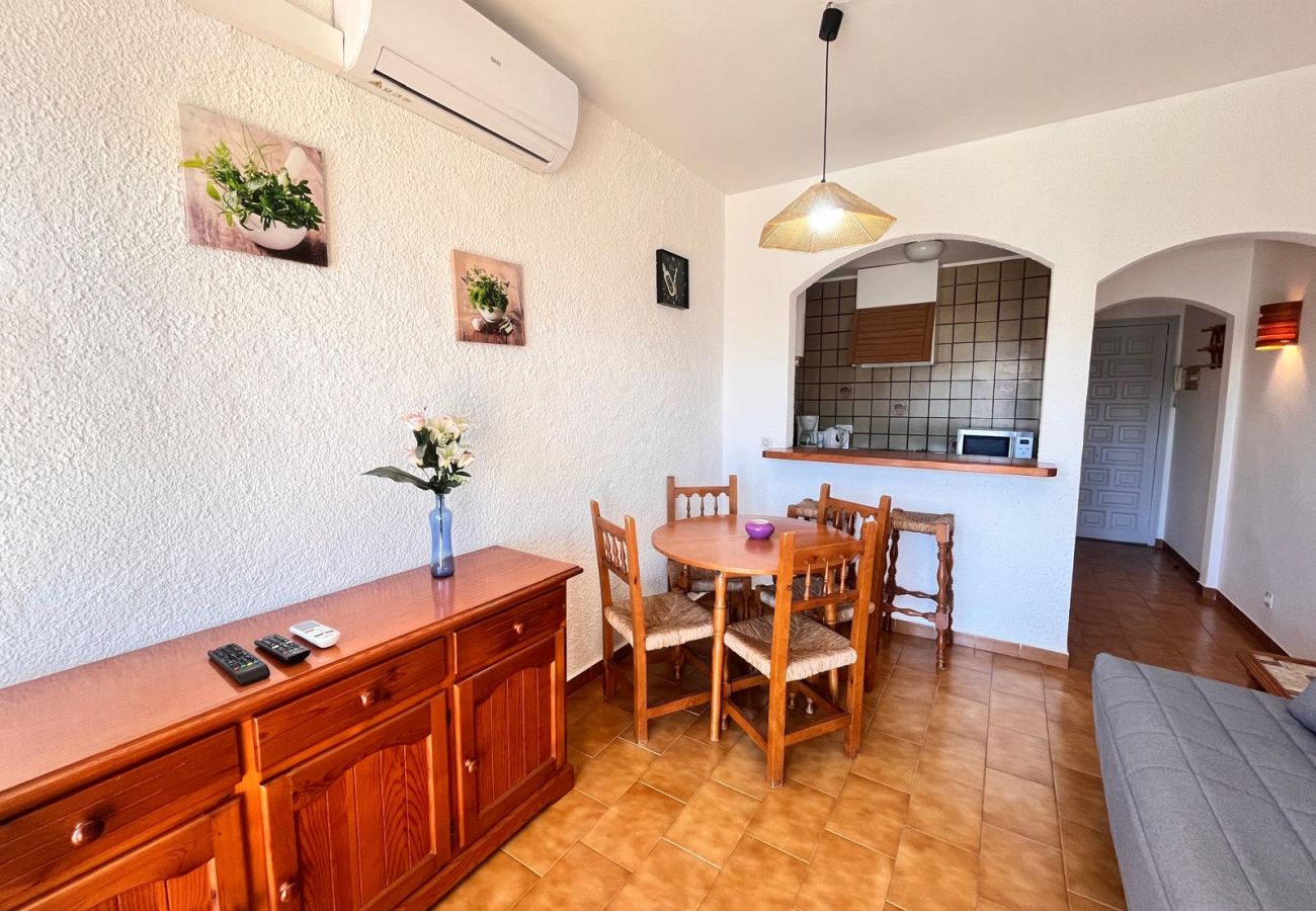 Studio in Empuriabrava - 0168-POBLAT TIPIC Studio im Strandnähe