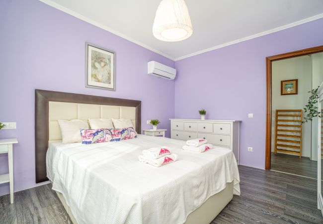 Villa in Empuriabrava - 0125-MONTGRI Haus mit Privatpool und WLAN Villa in Empuriabrava - 0125-MONTGRI Haus mit Privatpool und WLAN