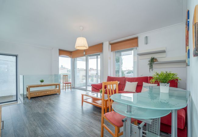 Villa in Empuriabrava - 0125-MONTGRI Haus mit Privatpool und WLAN Villa in Empuriabrava - 0125-MONTGRI Haus mit Privatpool und WLAN